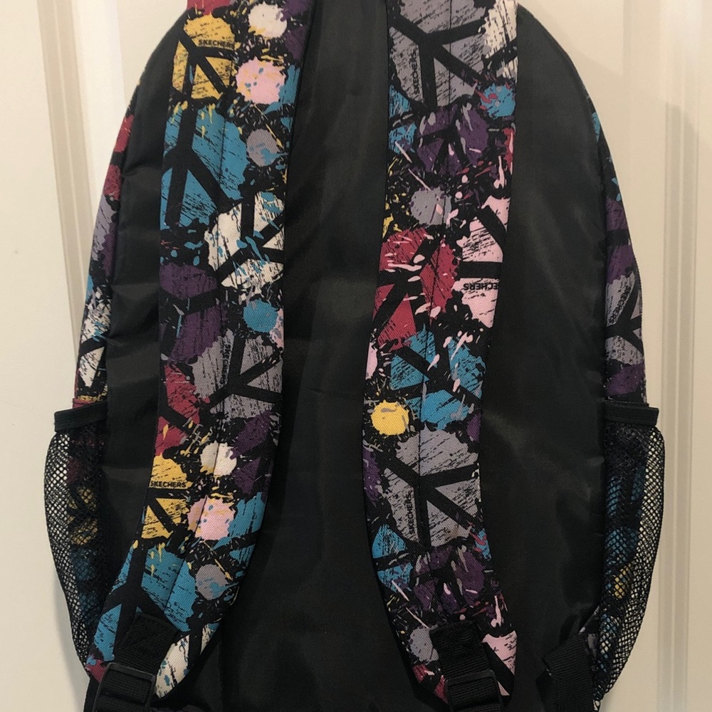 Skechers Peace Signs Backpack 20" x 14” - Picture 5 of 8
